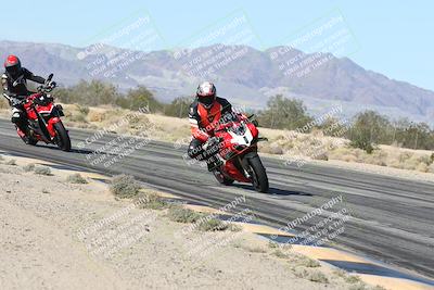 media/Dec-04-2025-Racers Edge (Thu) [[5ebc9f124d]]/3-B Group/3-Session 2 (Turn 7 Inside)/